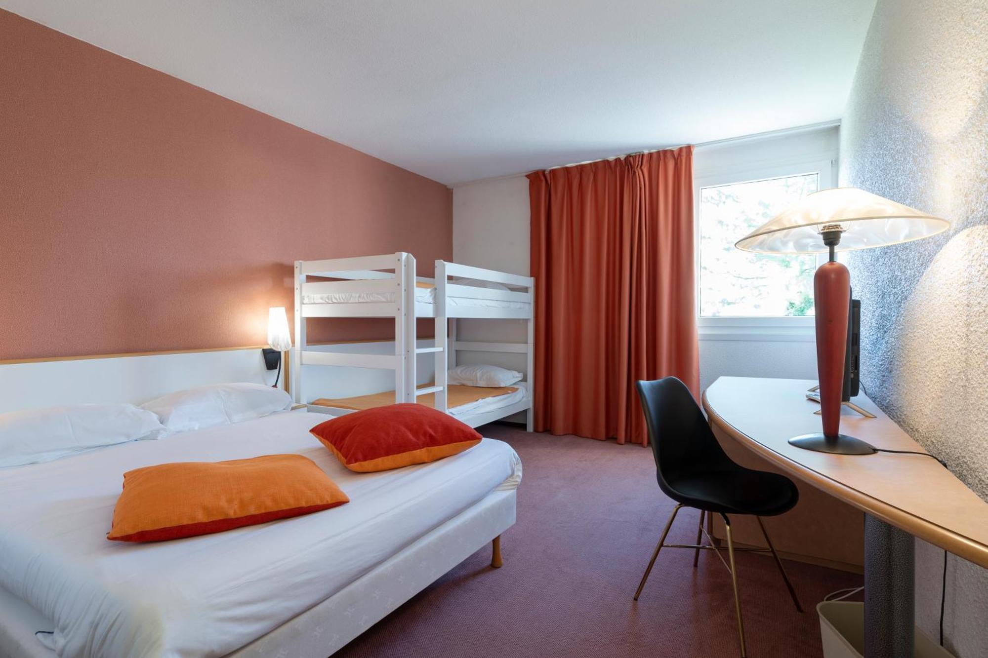 Akena Poitiers Nord Futuroscope Hotel 3*