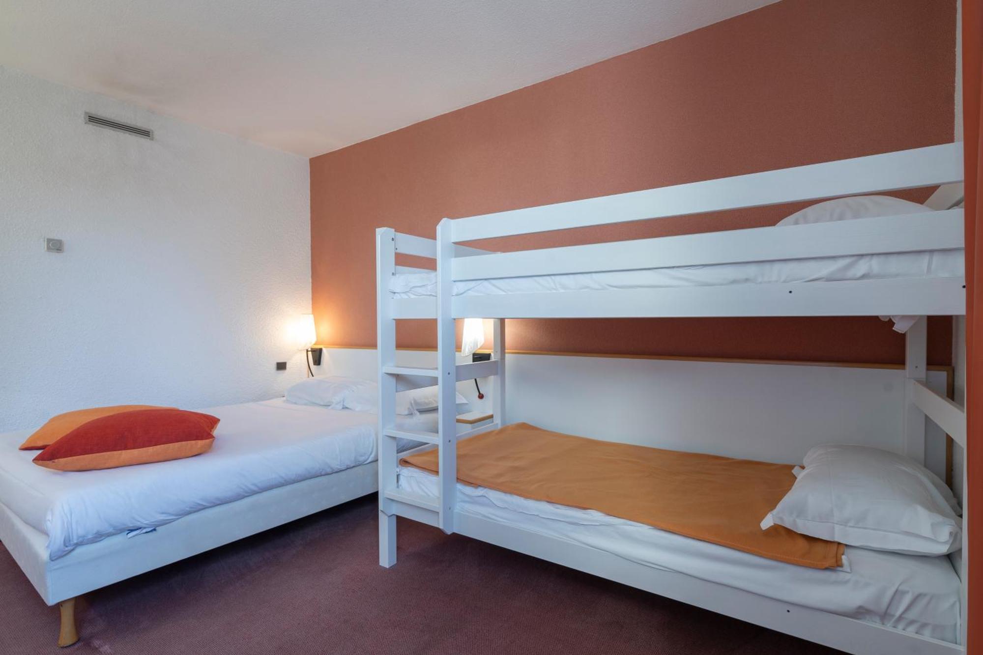 Hotel Akena Poitiers Nord Futuroscope 3*